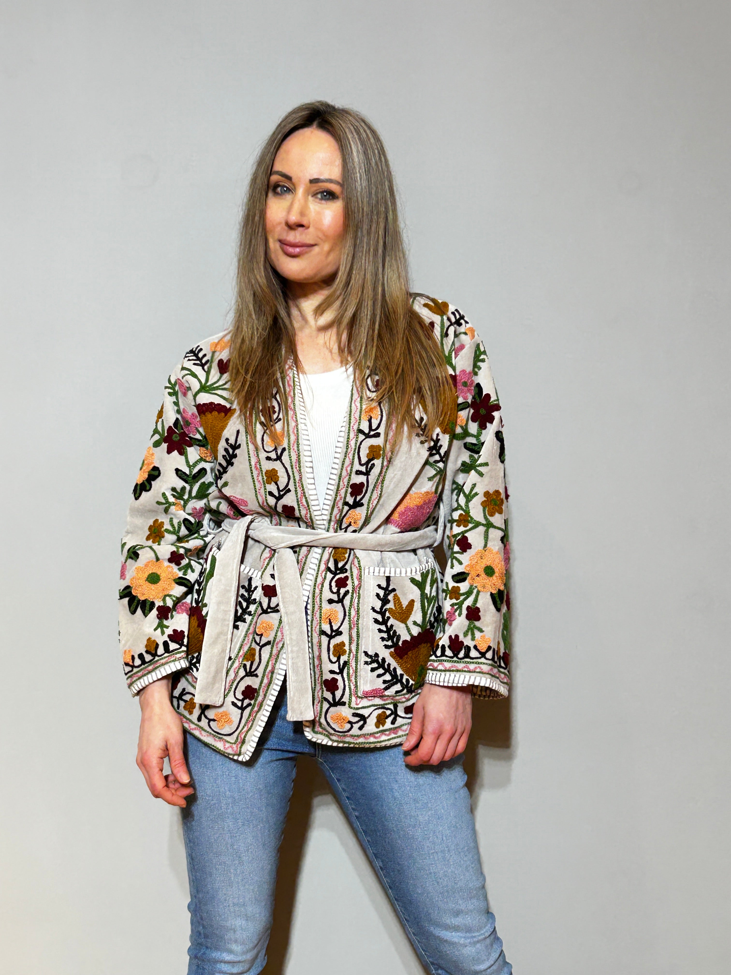 Hand-Embroidered Velvet Suzani Kimono Jacket - Ivory Bloom