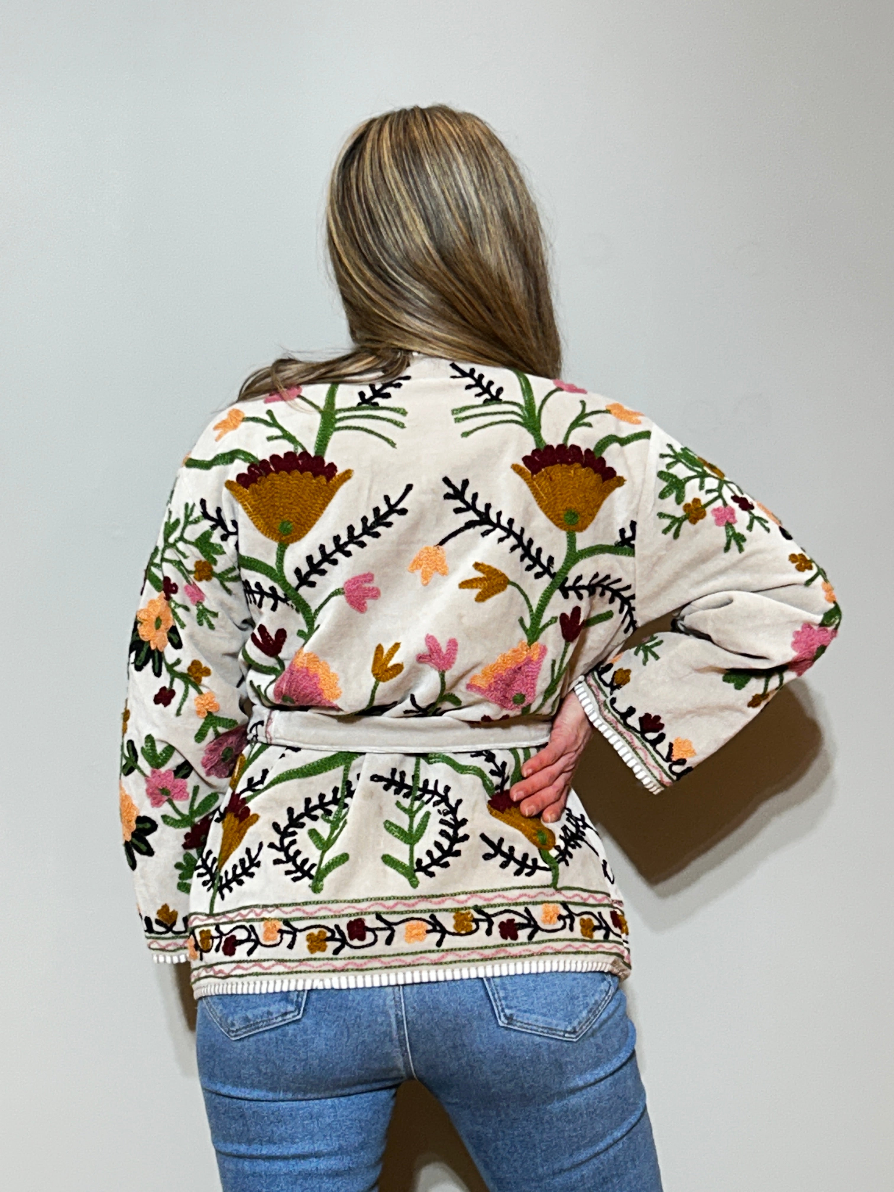 Hand-Embroidered Velvet Suzani Kimono Jacket - Ivory Bloom