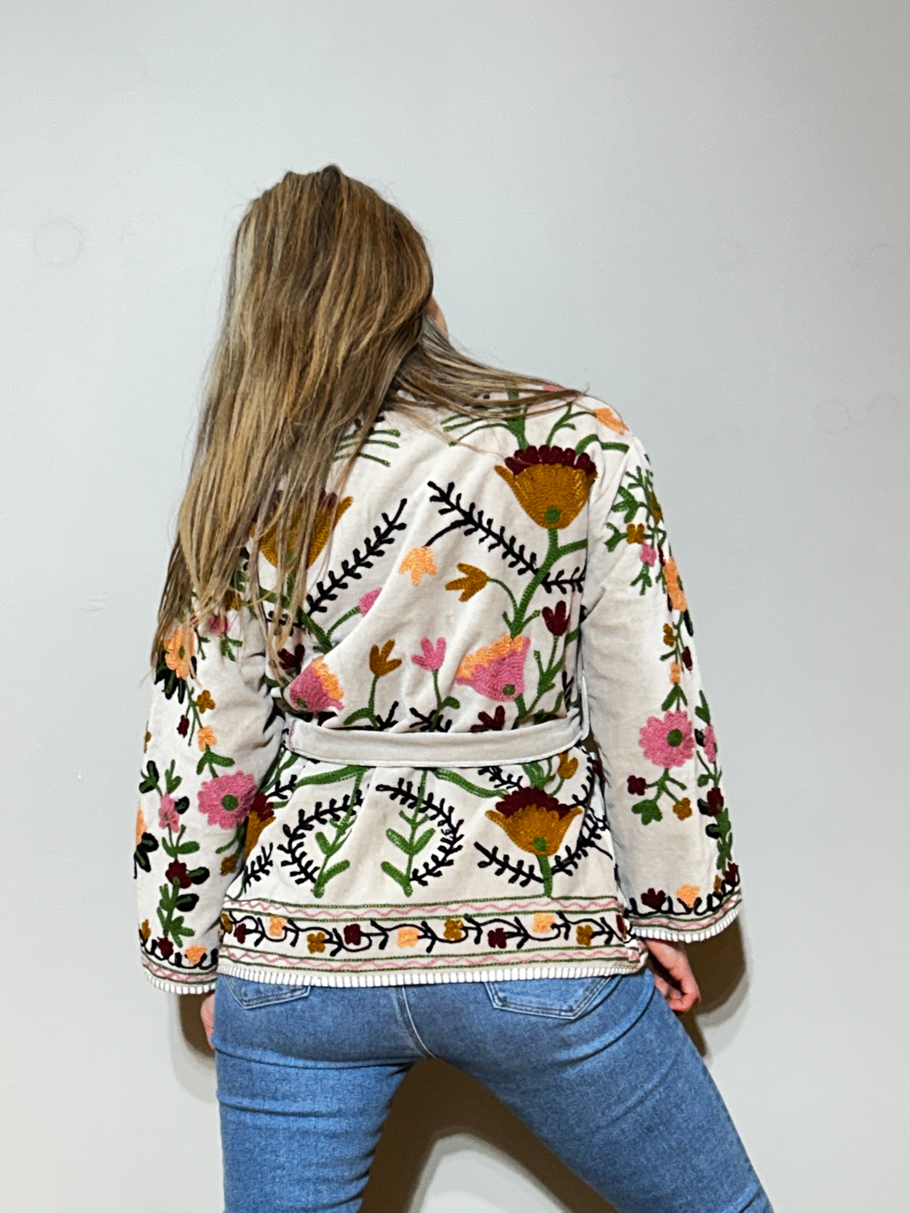 Hand-Embroidered Velvet Suzani Kimono Jacket - Ivory Bloom