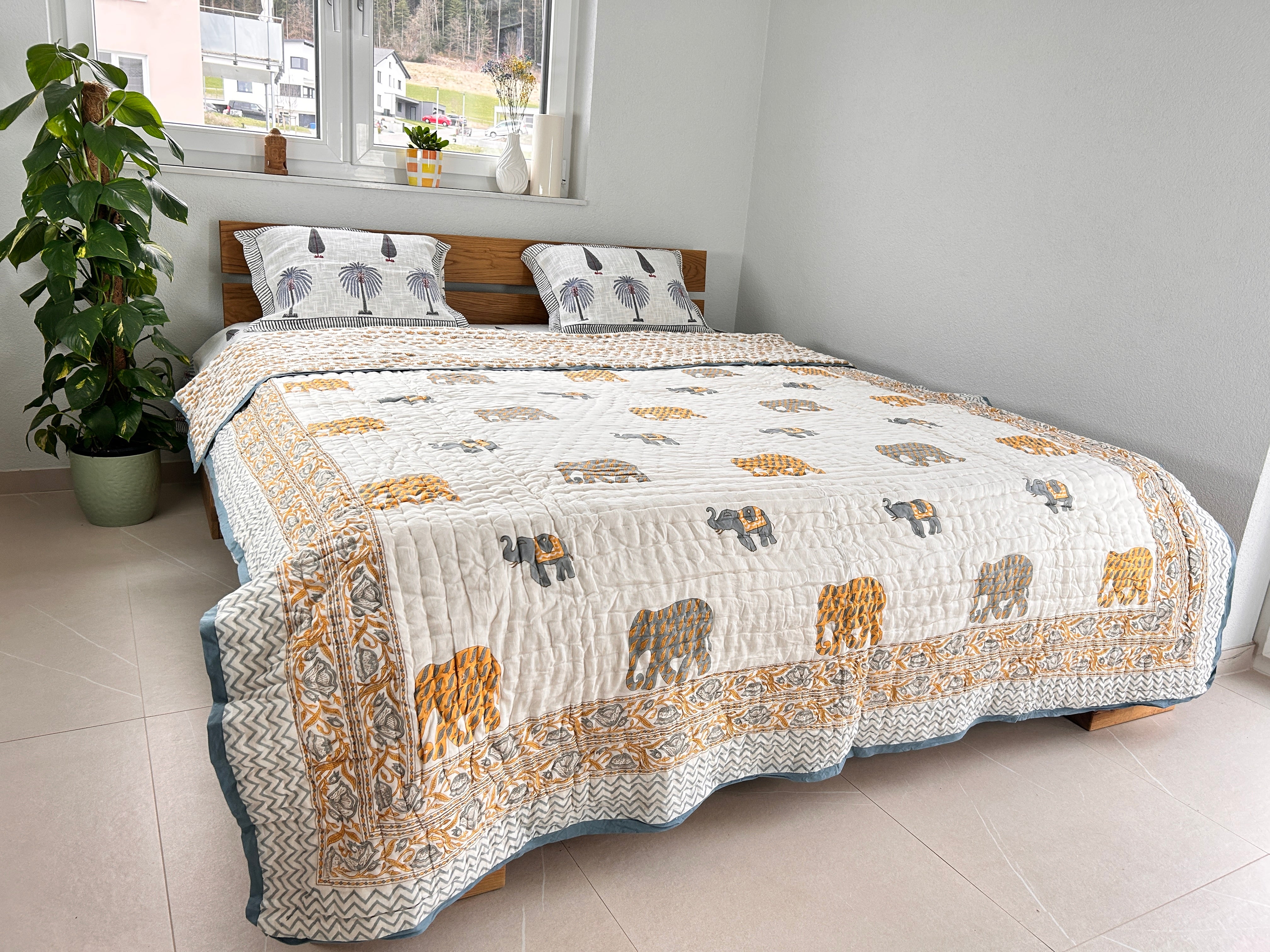 Handblockdruck Wendesteppdecke (Doppelbett) – Elefant & Palme