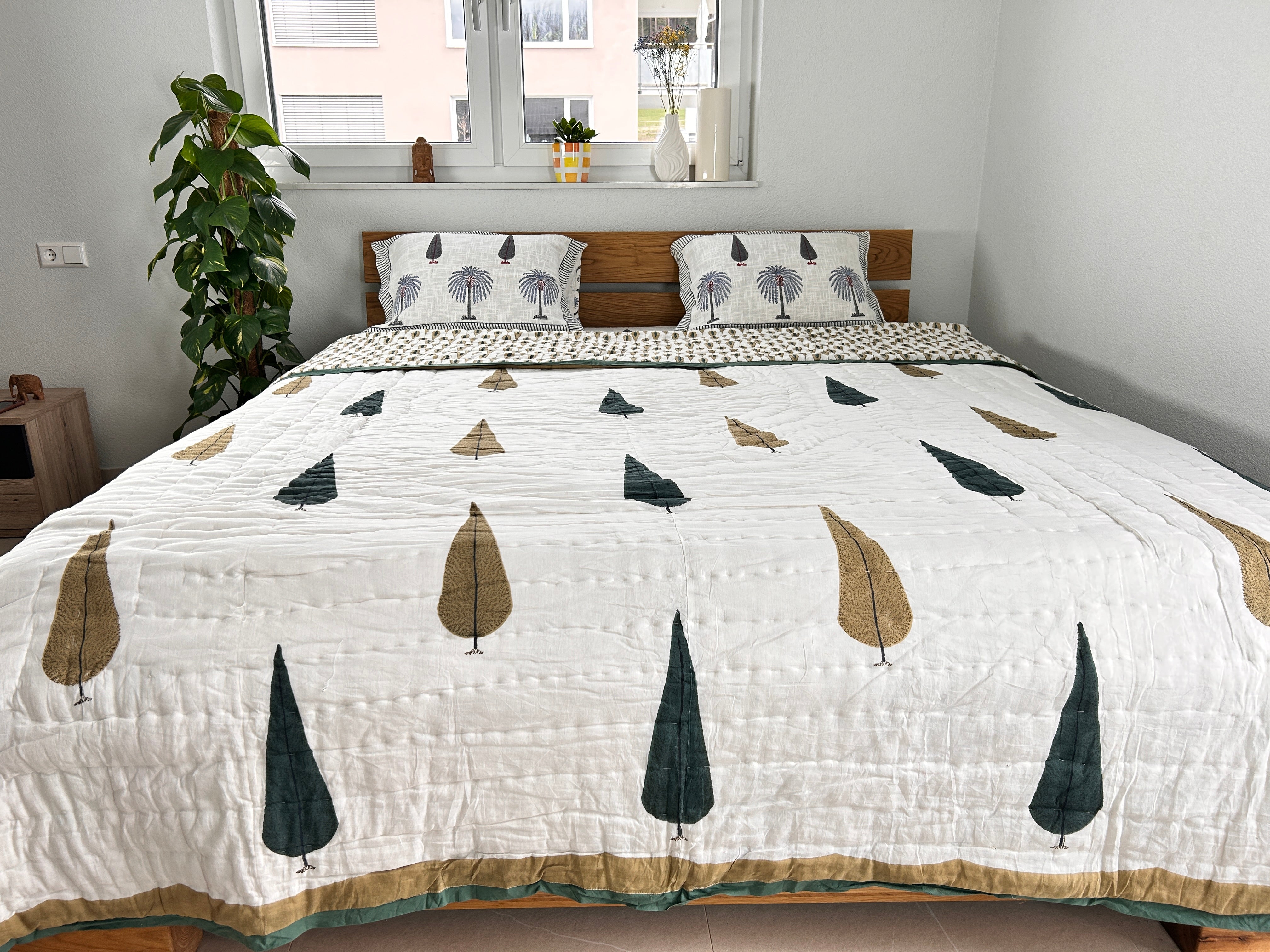 Handbedruckte Wendesteppdecke (Doppelbett) – Feder & Palme