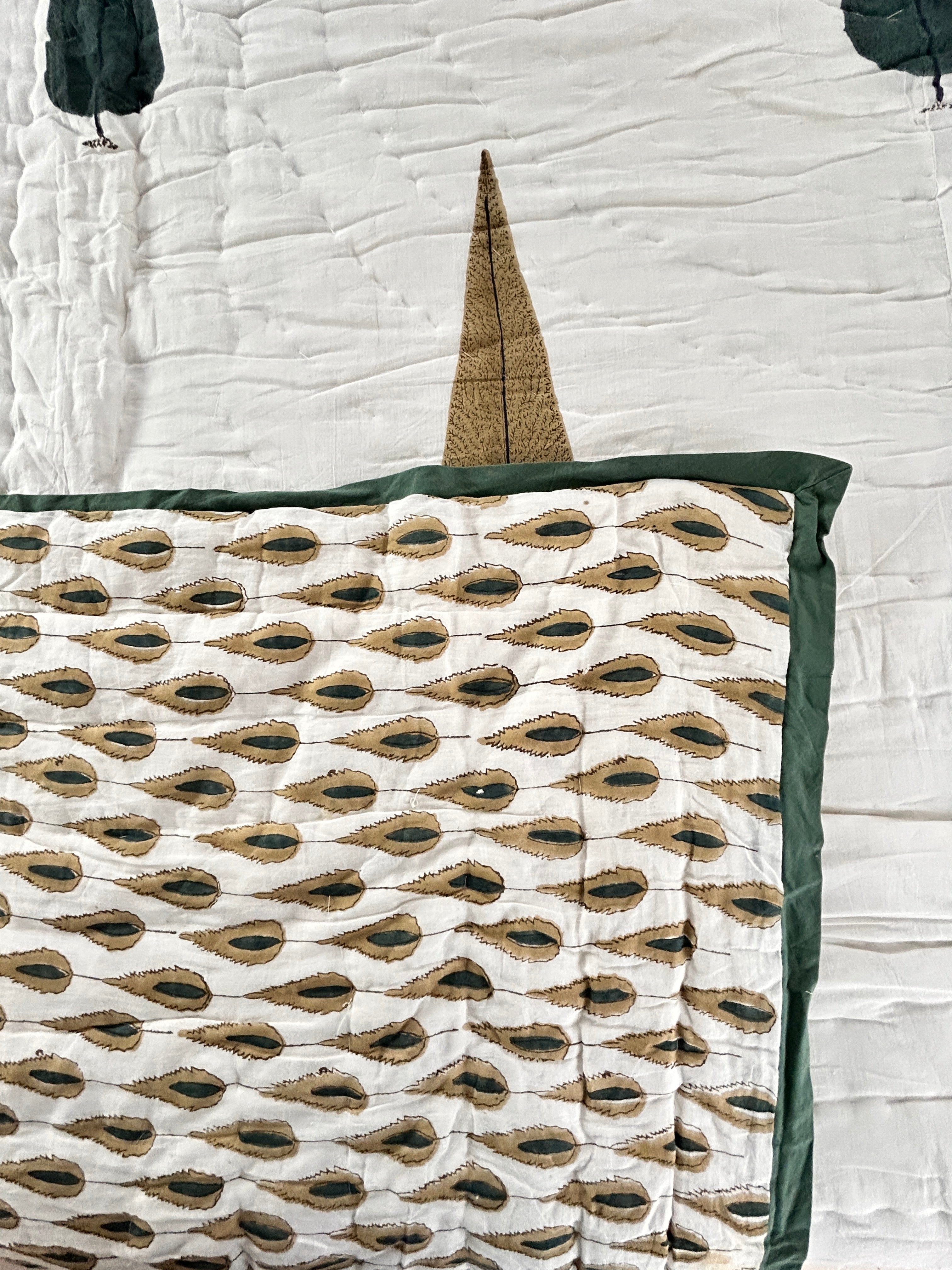 Handbedruckte Wendesteppdecke (Doppelbett) – Feder & Palme
