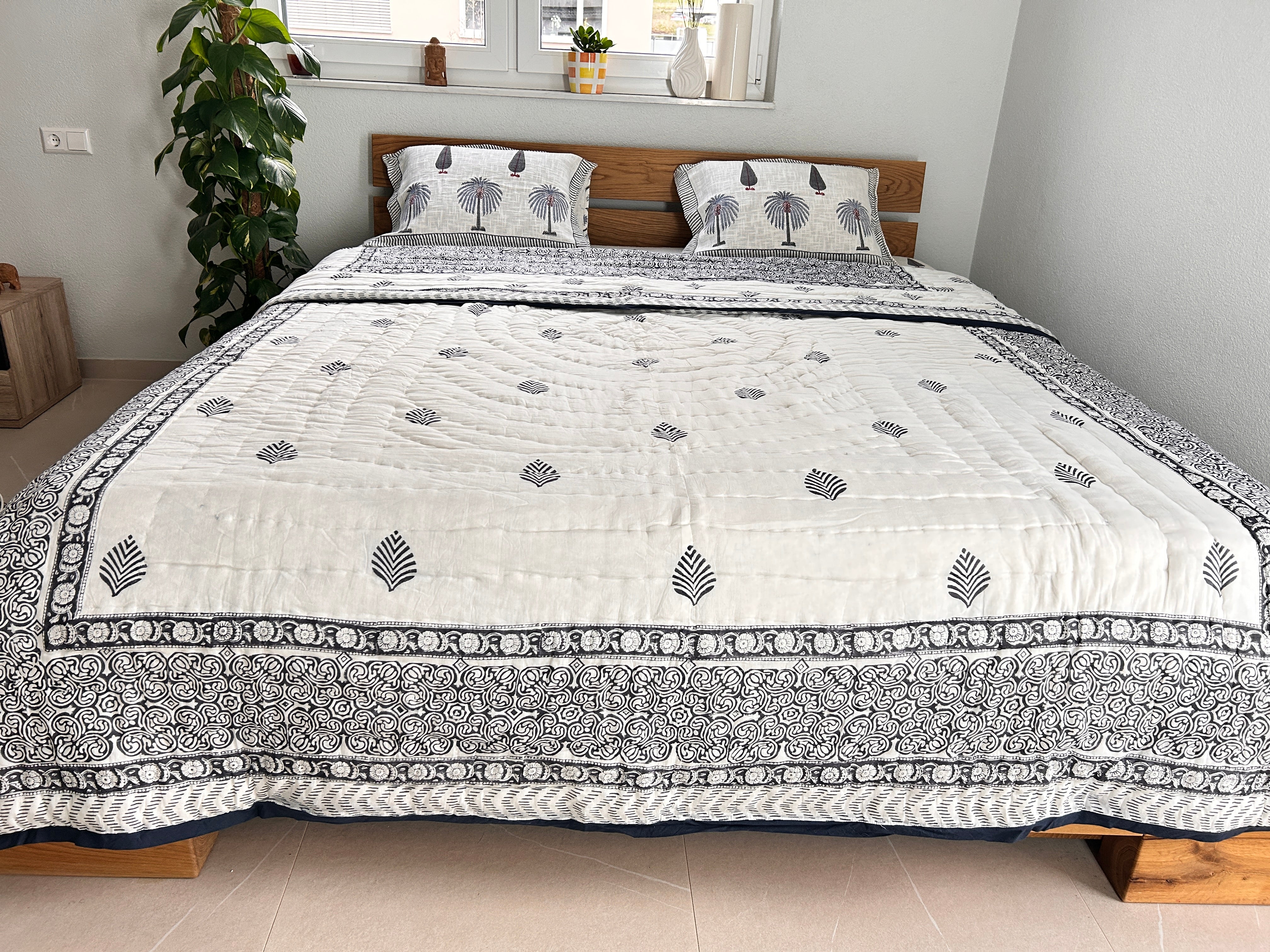 Handbedruckte Wendesteppdecke (Doppelbett) – Navy Fern