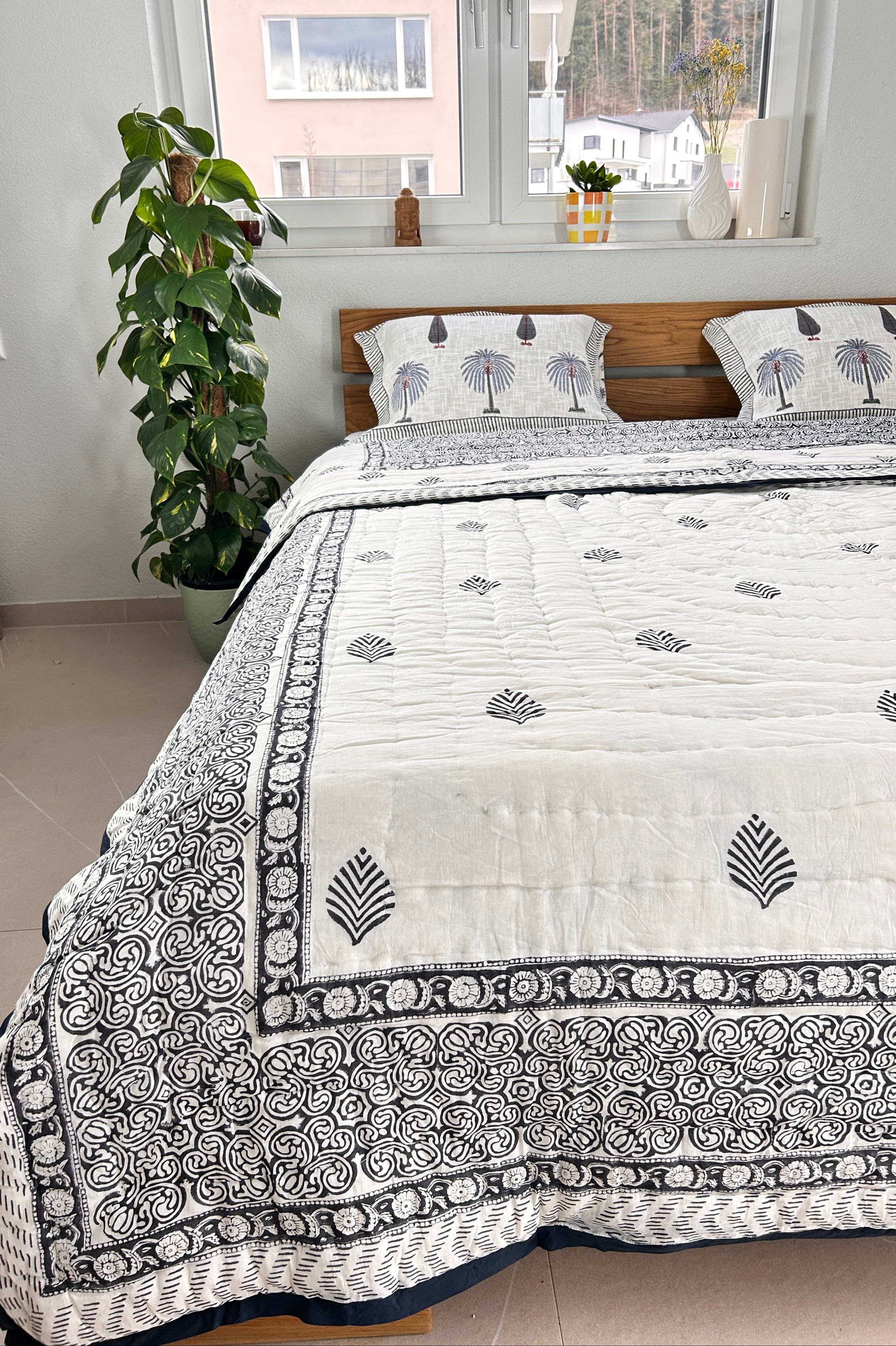 Hand Block Printed Reversible Quilt (Double Bed) – Navy Fern