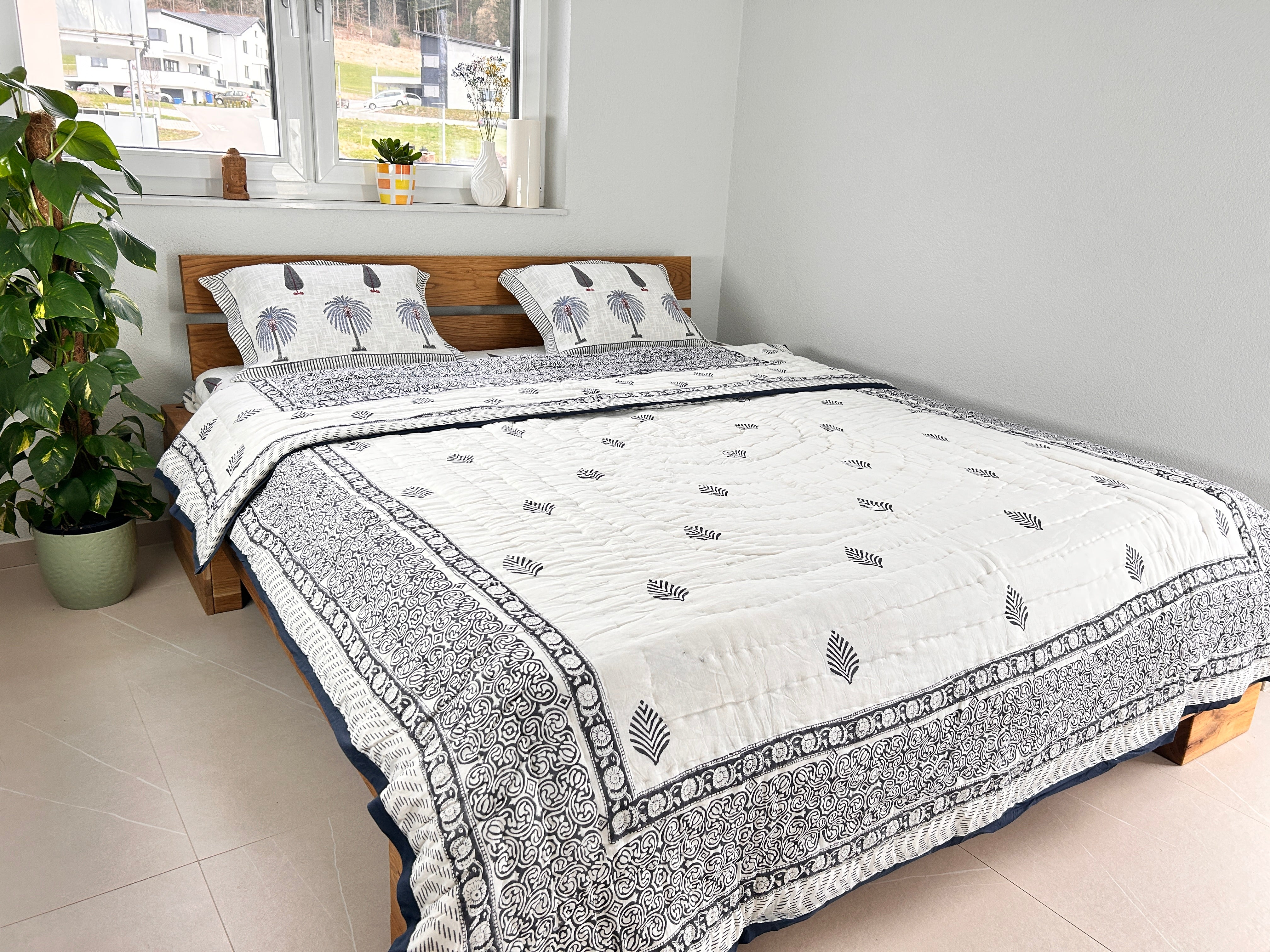 Handbedruckte Wendesteppdecke (Doppelbett) – Navy Fern