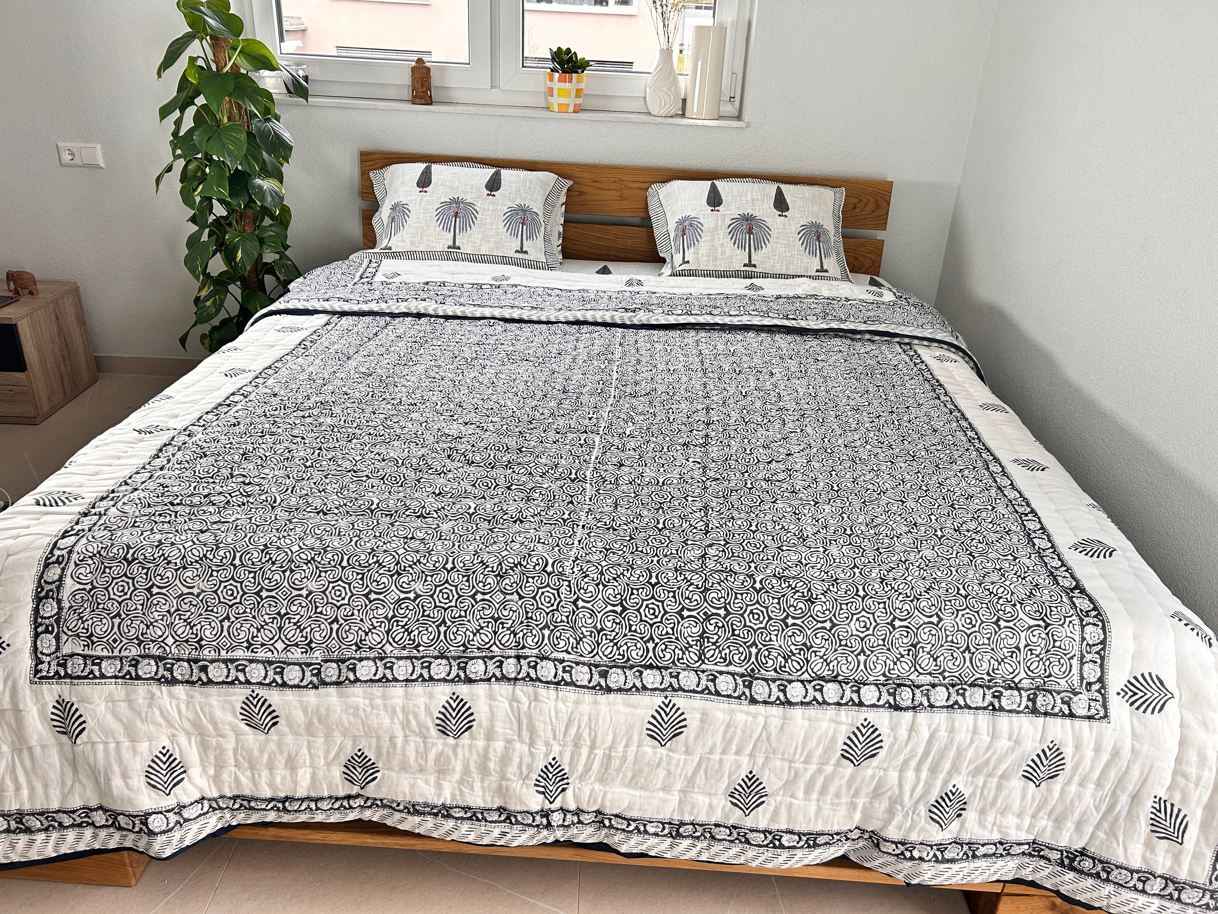 Handbedruckte Wendesteppdecke (Doppelbett) – Navy Fern