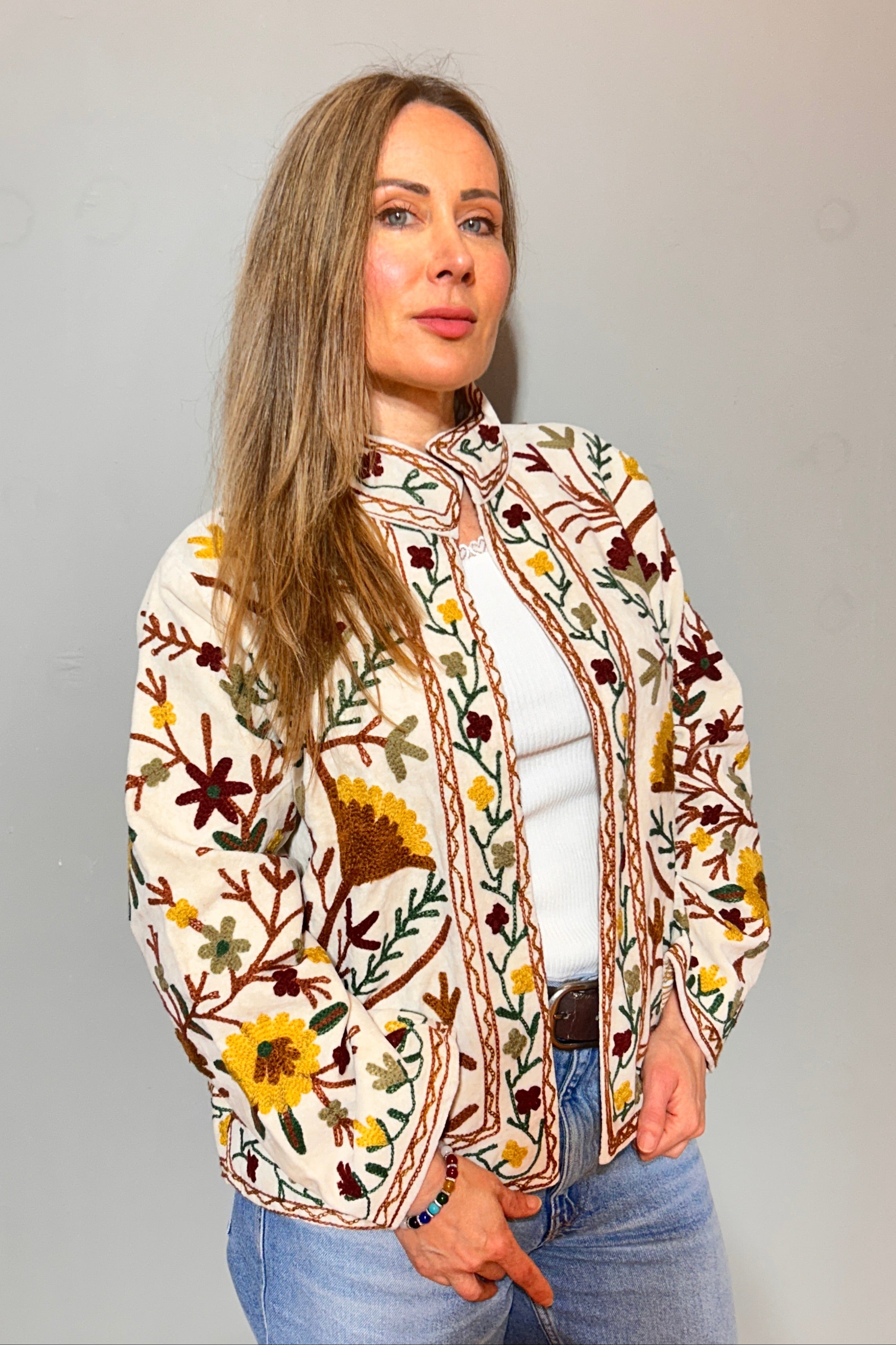 Suzani Hand-Embroidered Cotton Jacket – Ivory Sunflower & Bloom