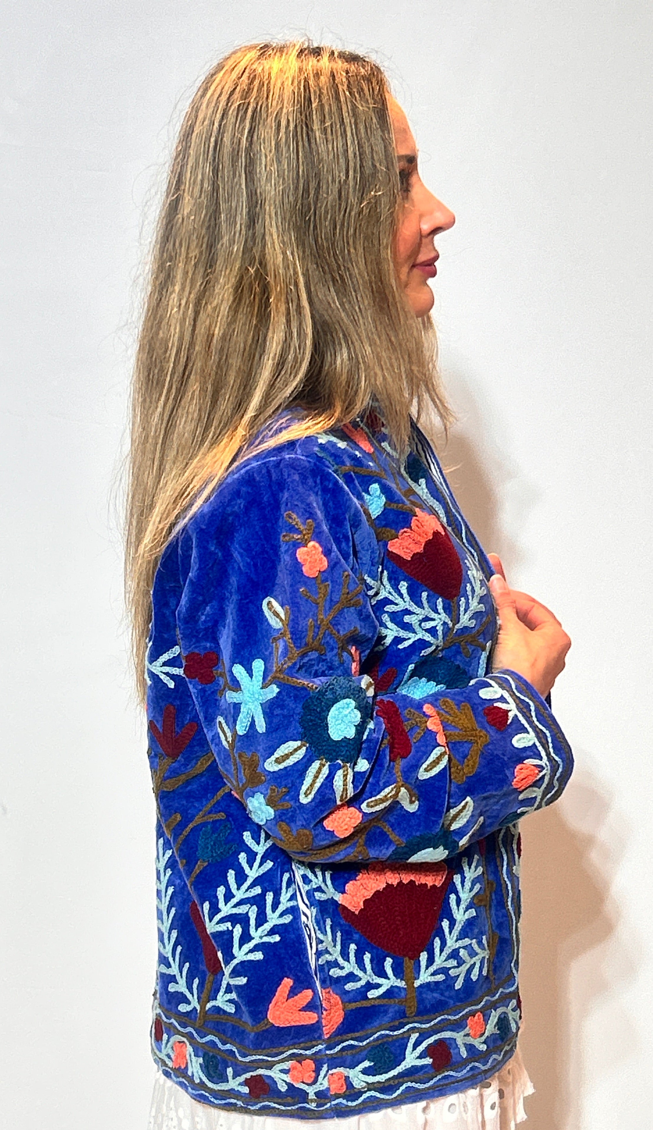 Suzani Hand-Embroidered Velvet Jacket – Cobalt Blue Garden