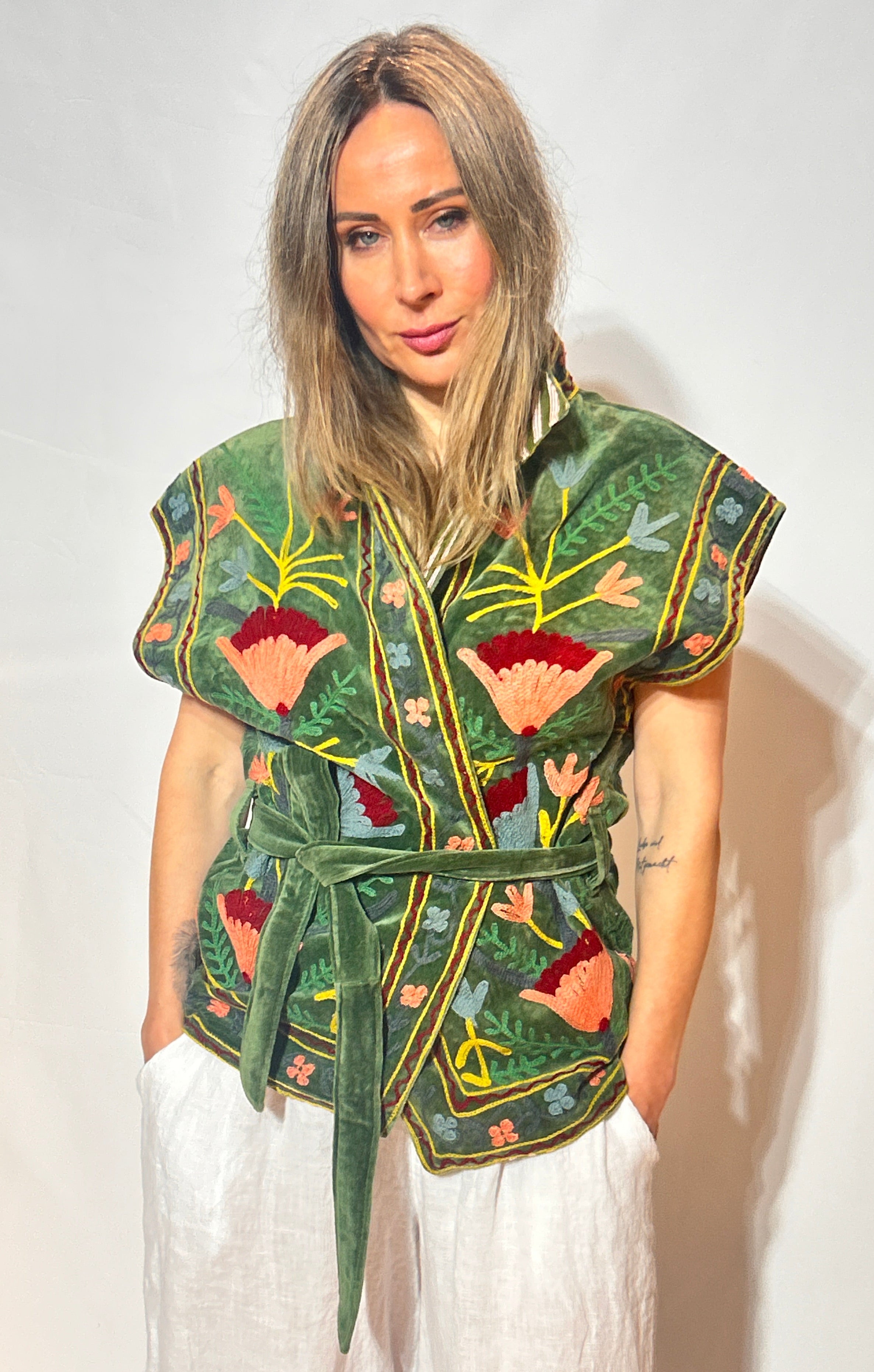Suzani Hand-Embroidered Velvet Vest – Forest Green Bloom