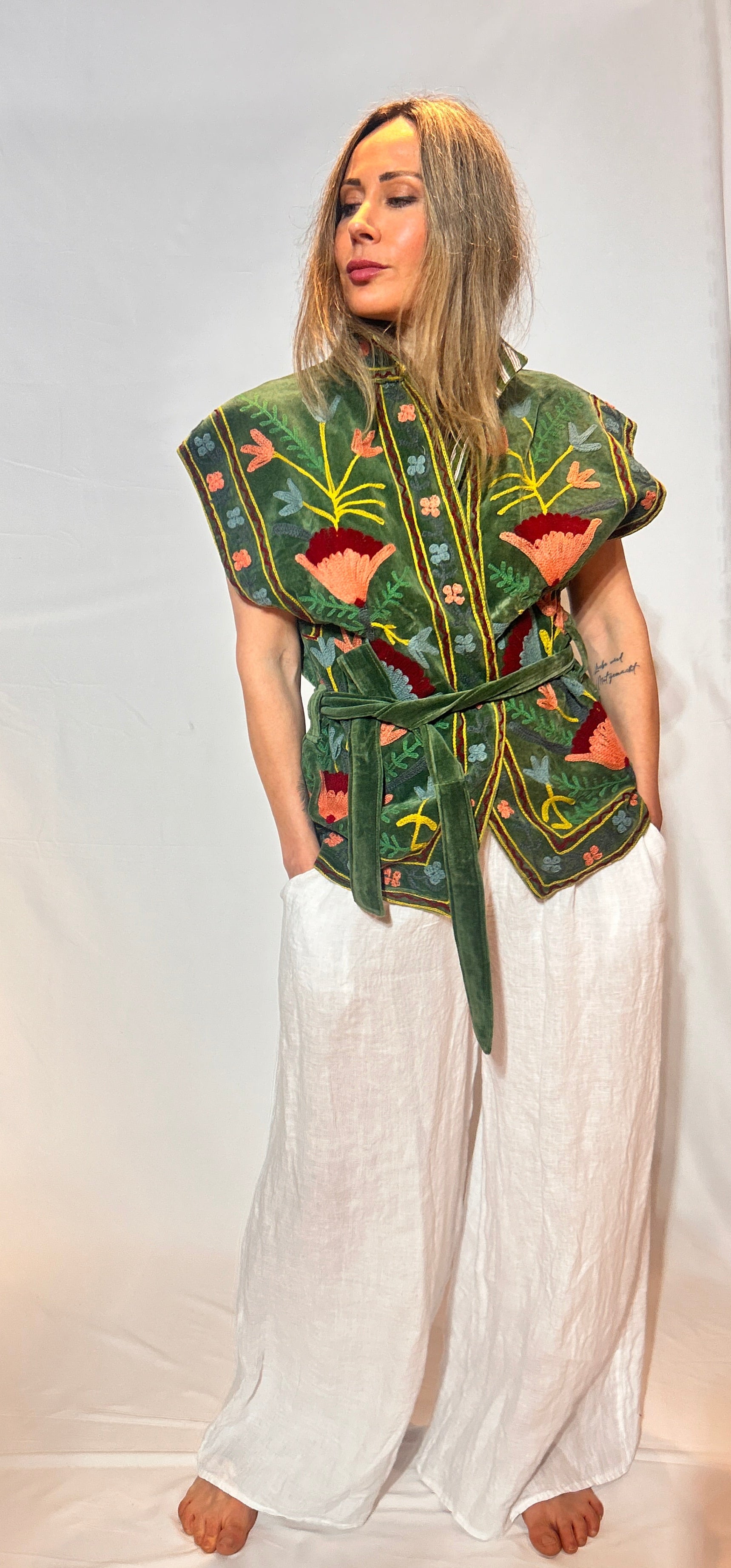 Suzani Hand-Embroidered Velvet Vest – Forest Green Bloom