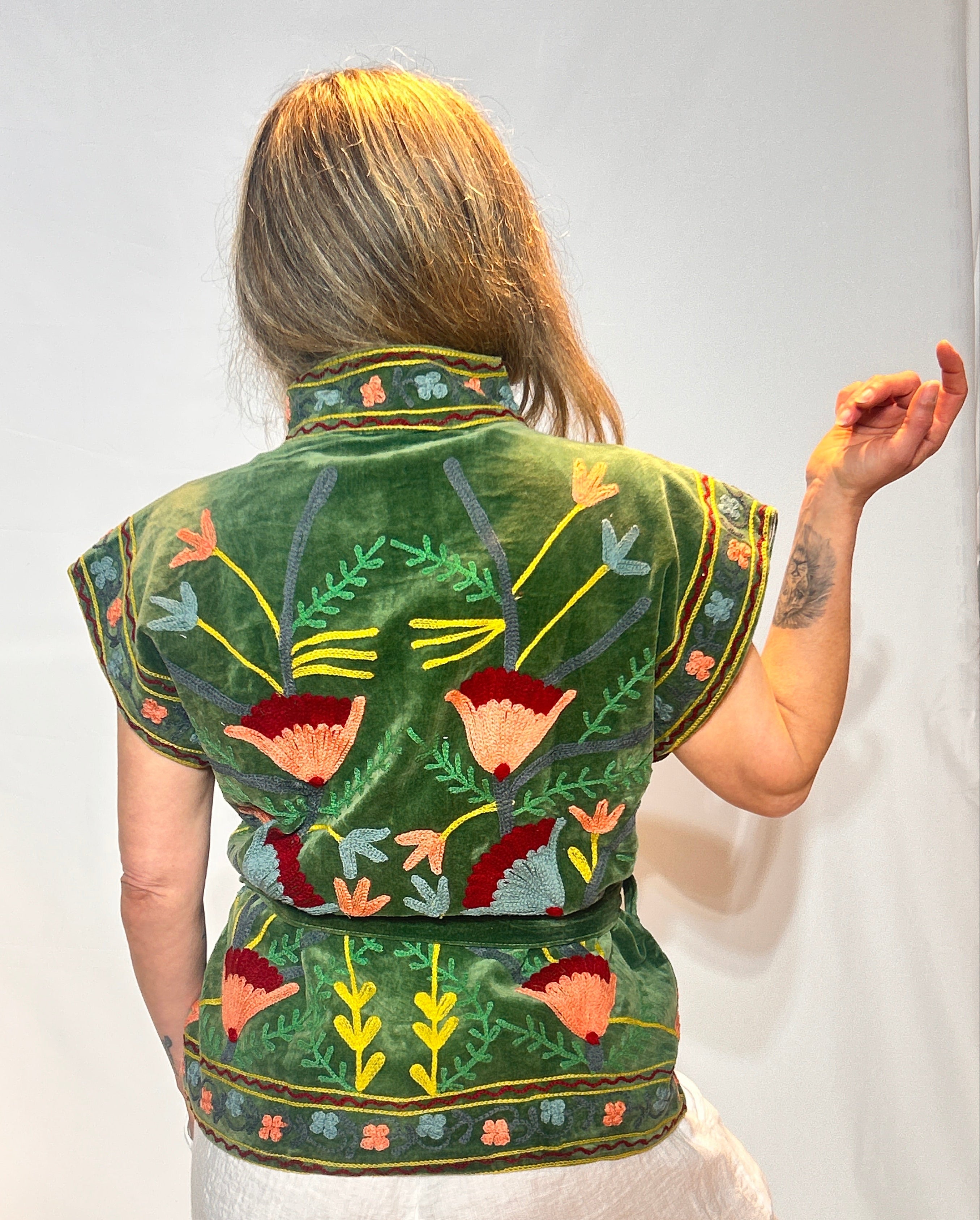 Suzani Hand-Embroidered Velvet Vest – Forest Green Bloom