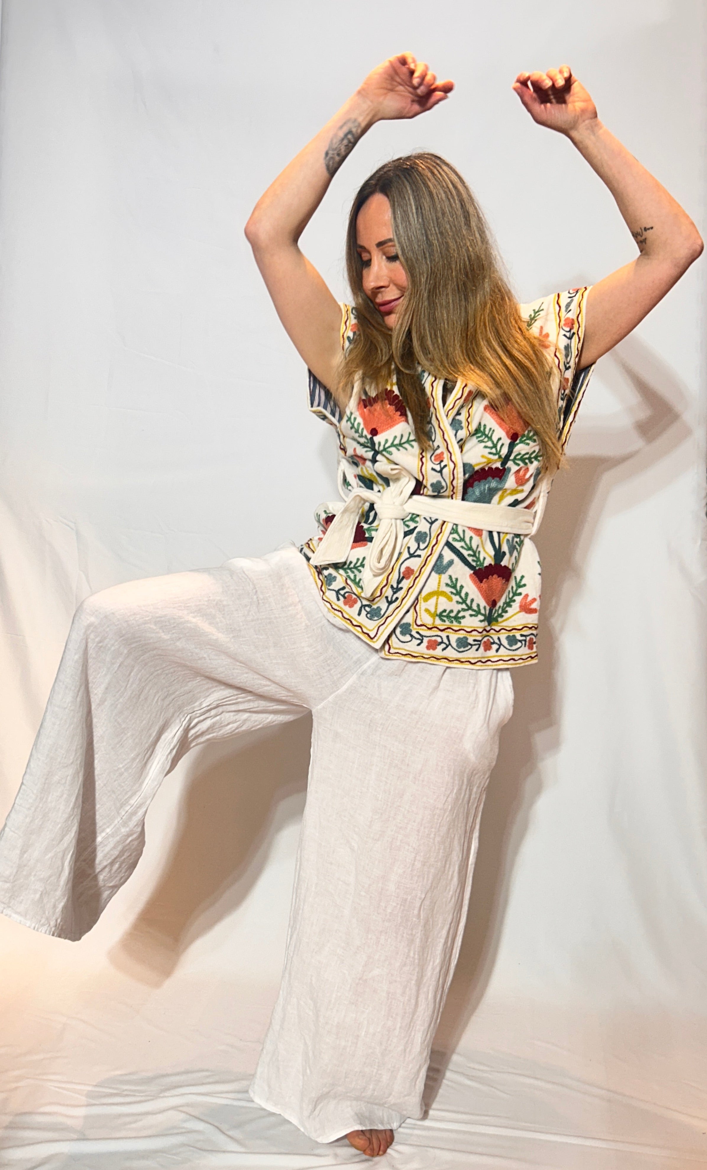 Suzani Hand-Embroidered Vest – Ivory Pomegranate Garden