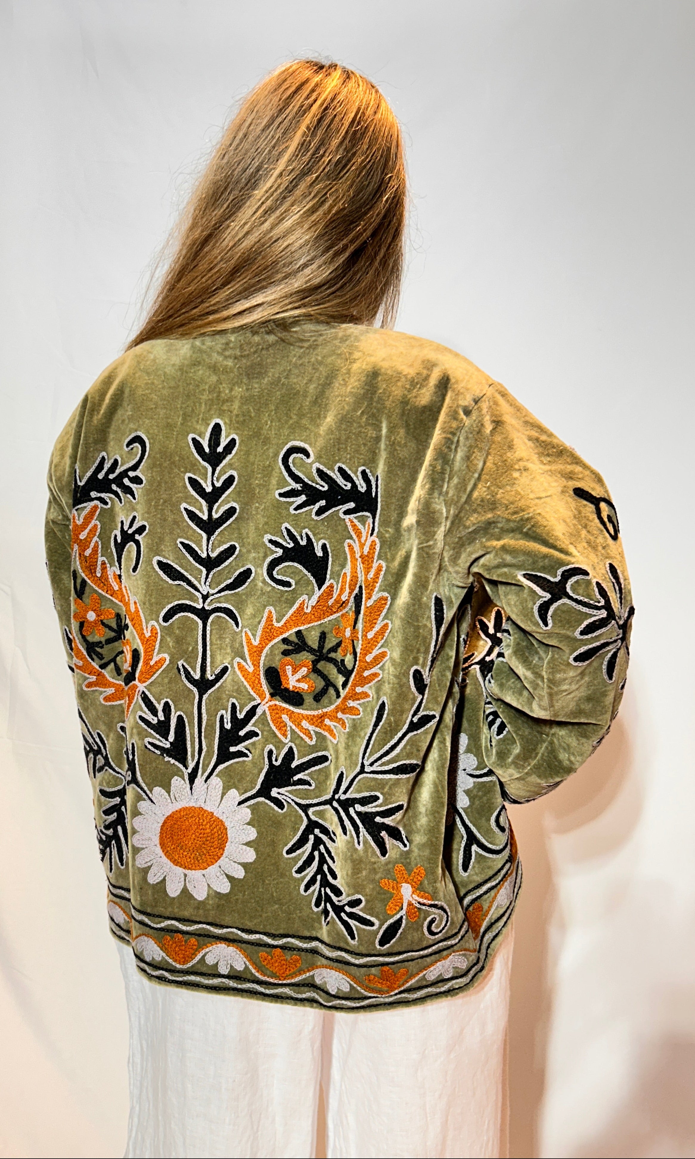 Suzani Velvet Jacket – Sage Green