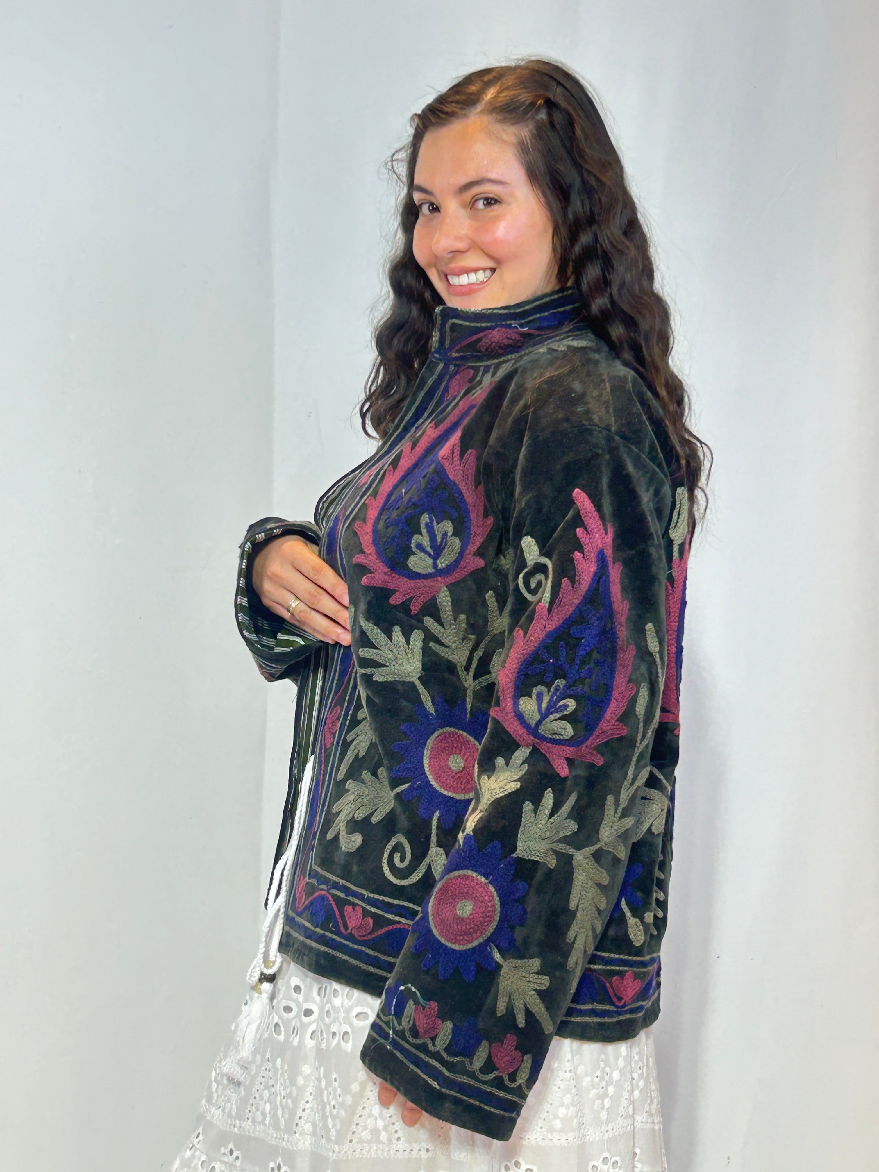 Suzani Hand-Embroidered Velvet Jacket – Forest Green & Pink Bloom