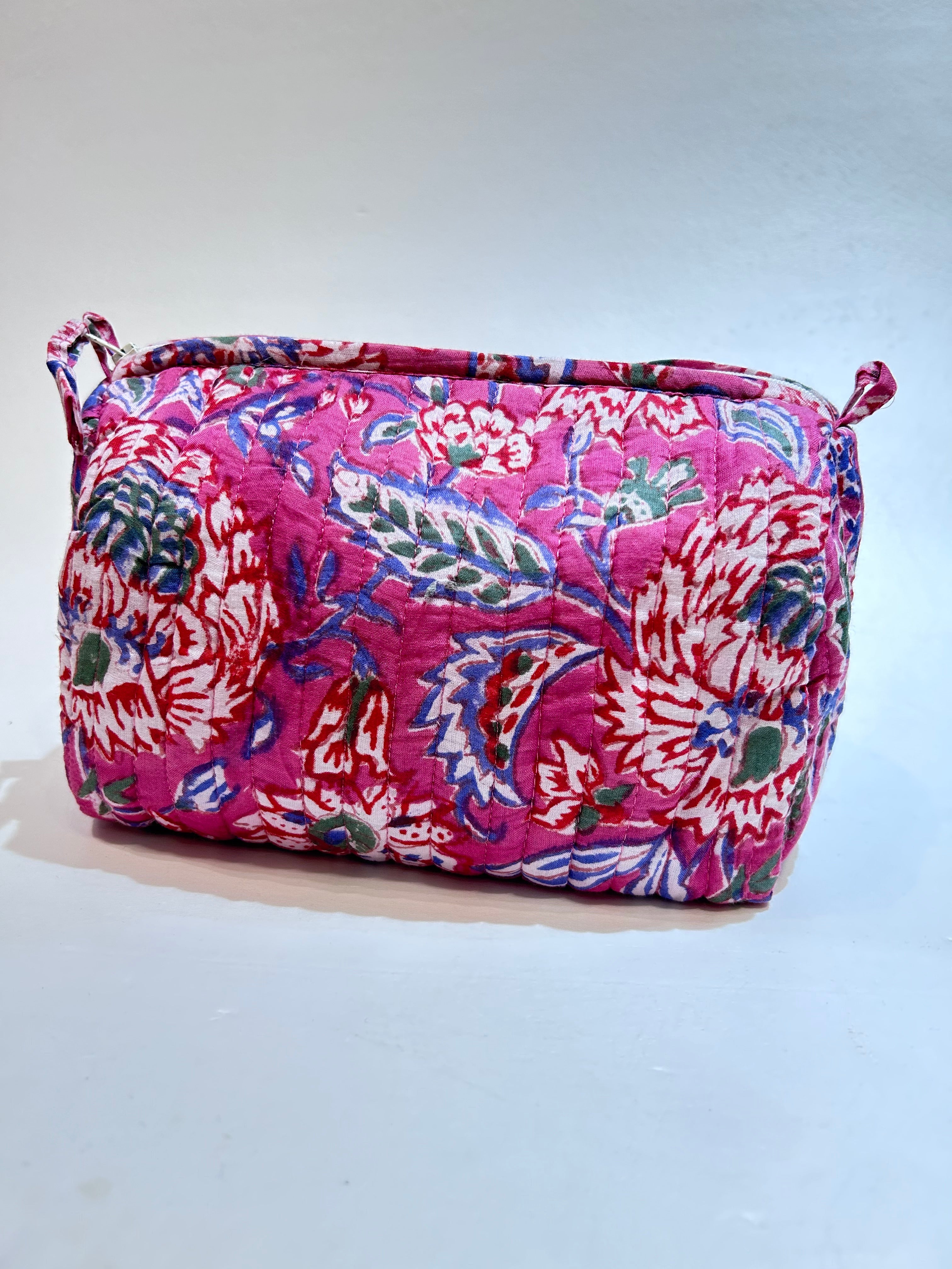 Pink Blossom Stepptasche mit Reißverschluss