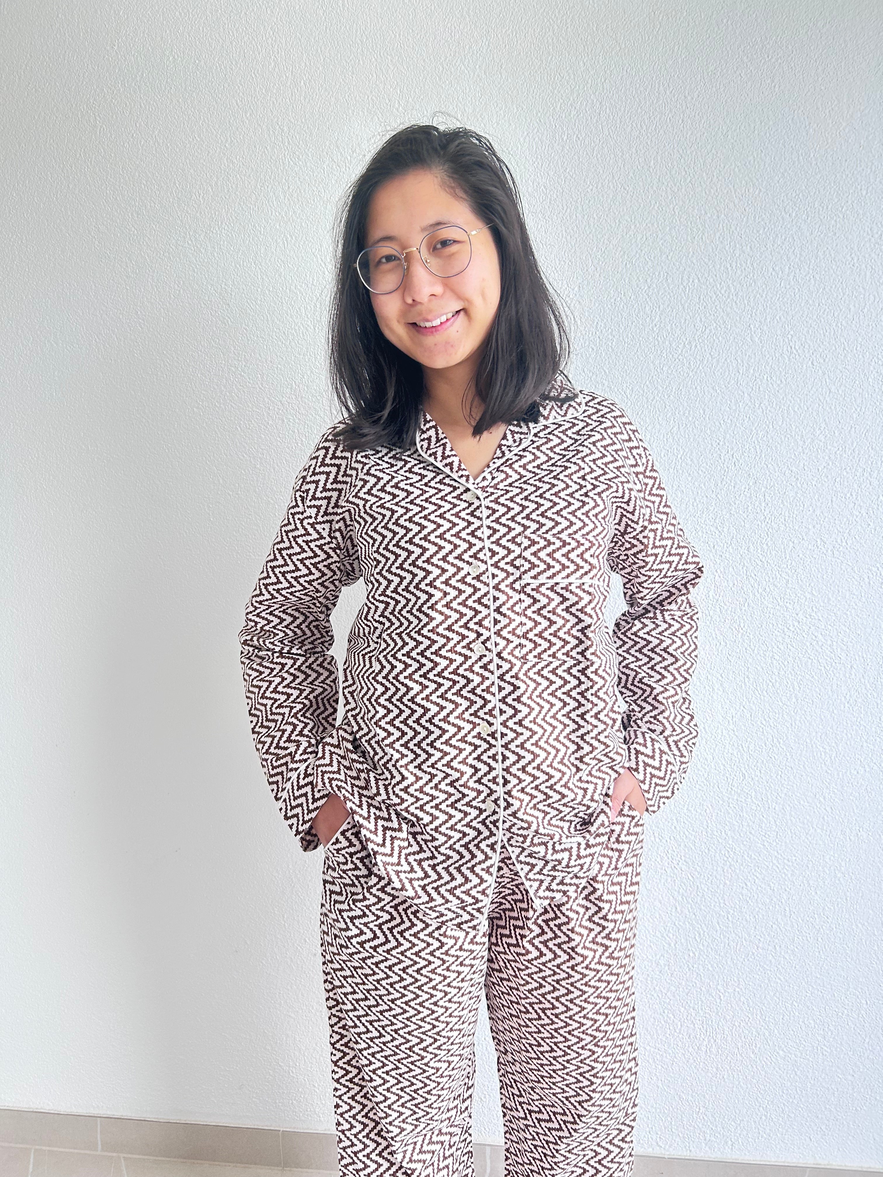 Brauner Mirage-Pyjama mit Handblockdruck