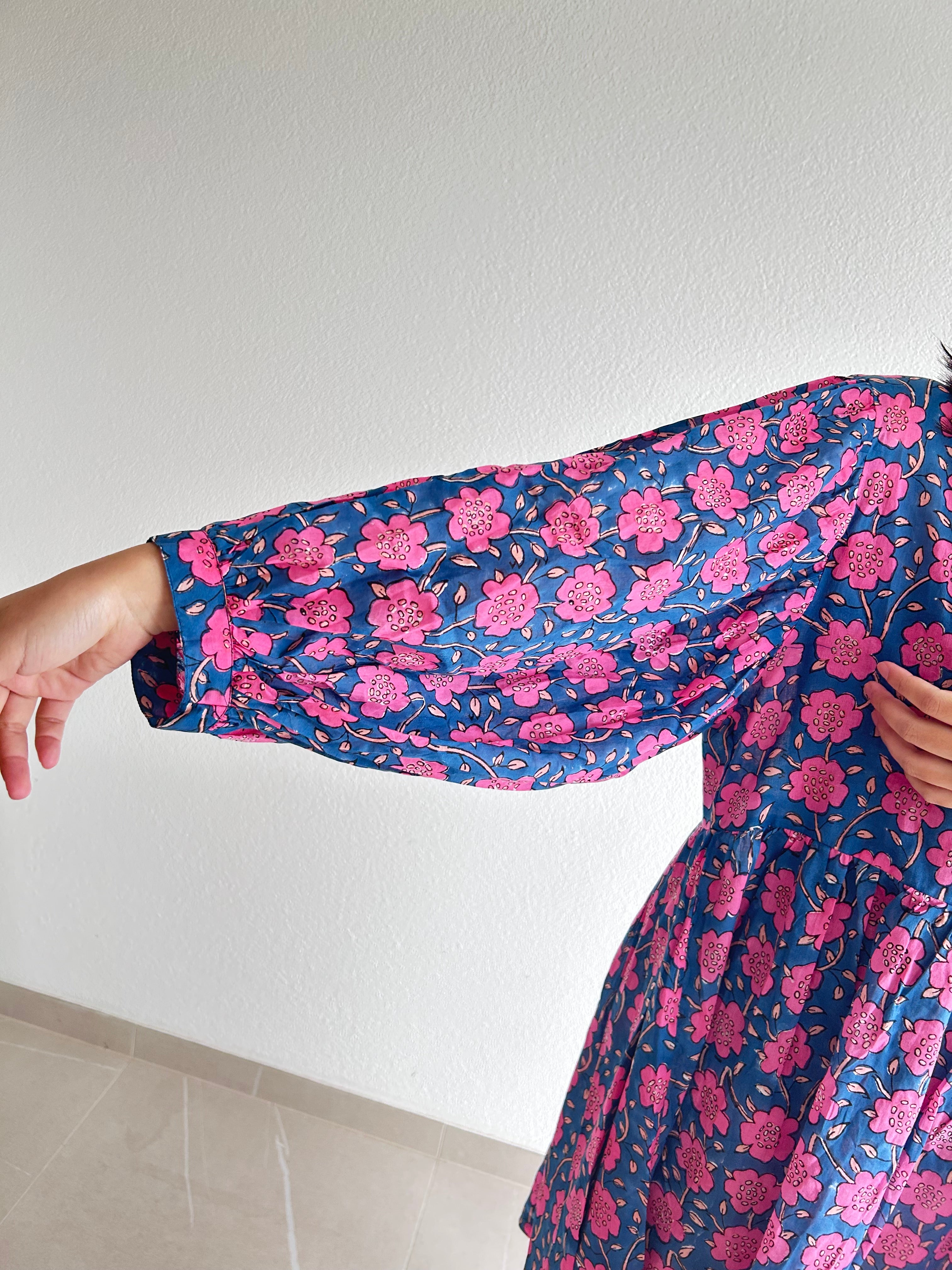 Celeste Bloom Handbedrucktes Kleid
