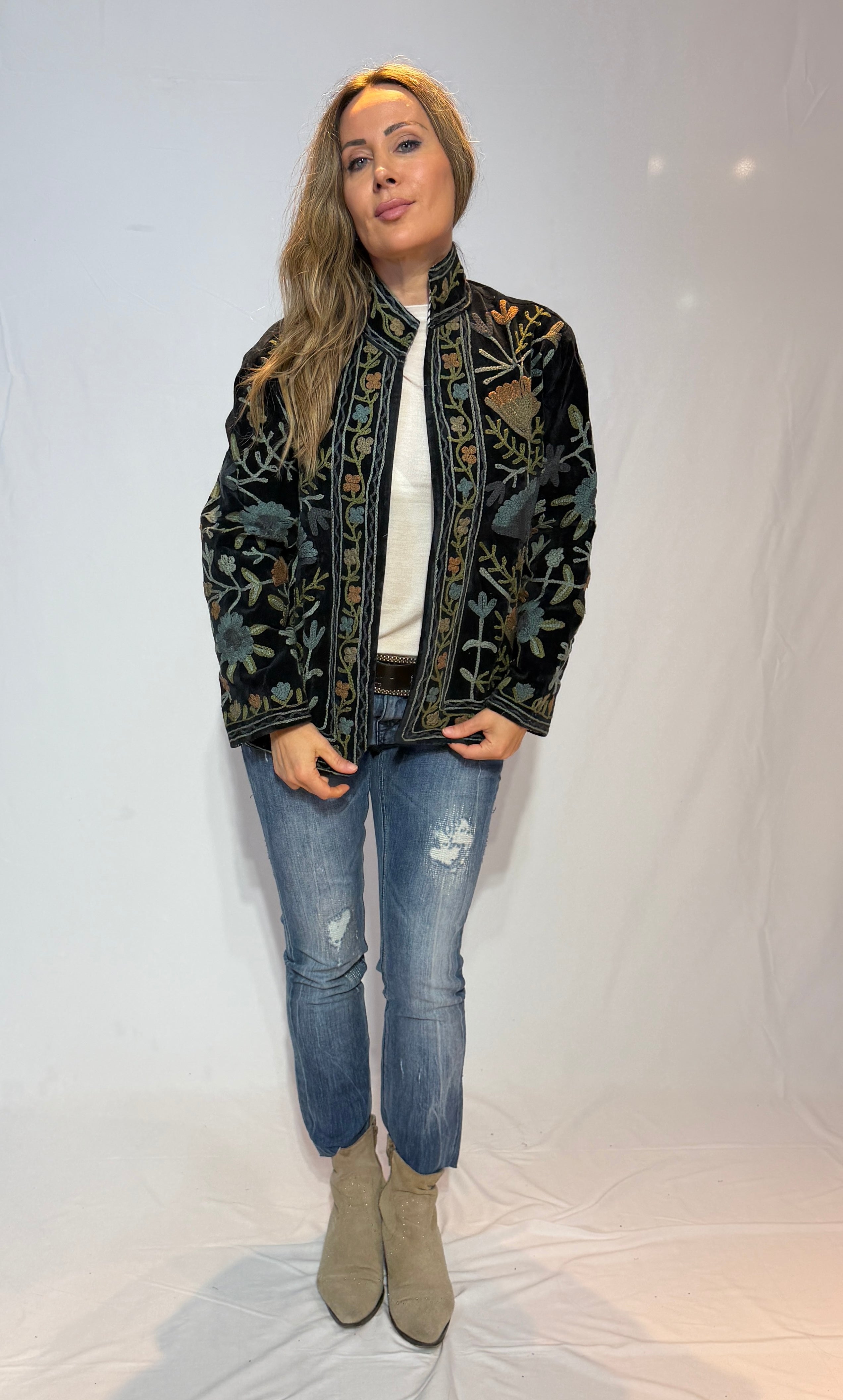 Hand-Embroidered Suzani Jacket – Midnight Black & Sage Wildflower