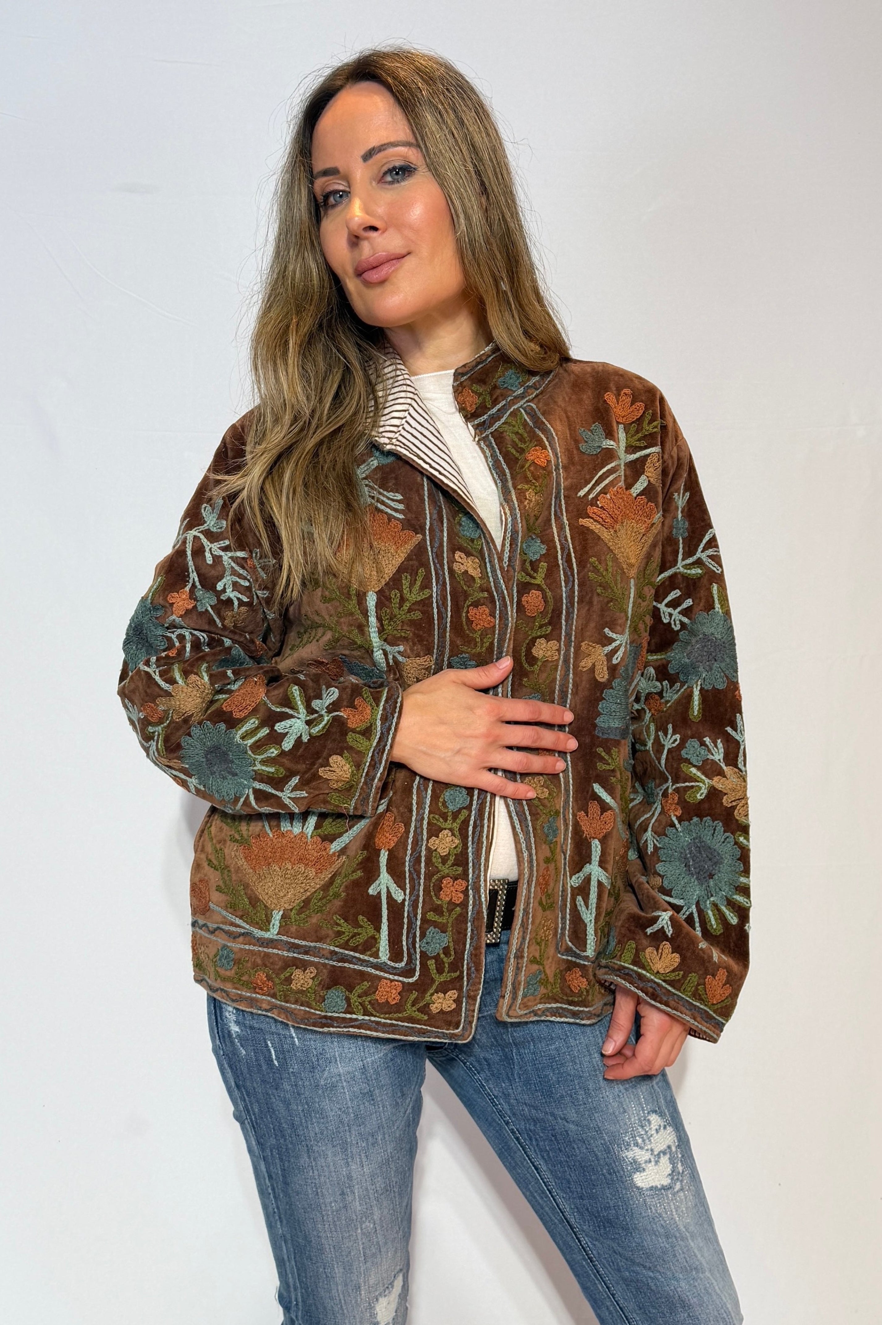 Hand-Embroidered Suzani Jacket – Chestnut Brown & Slate Wildflower