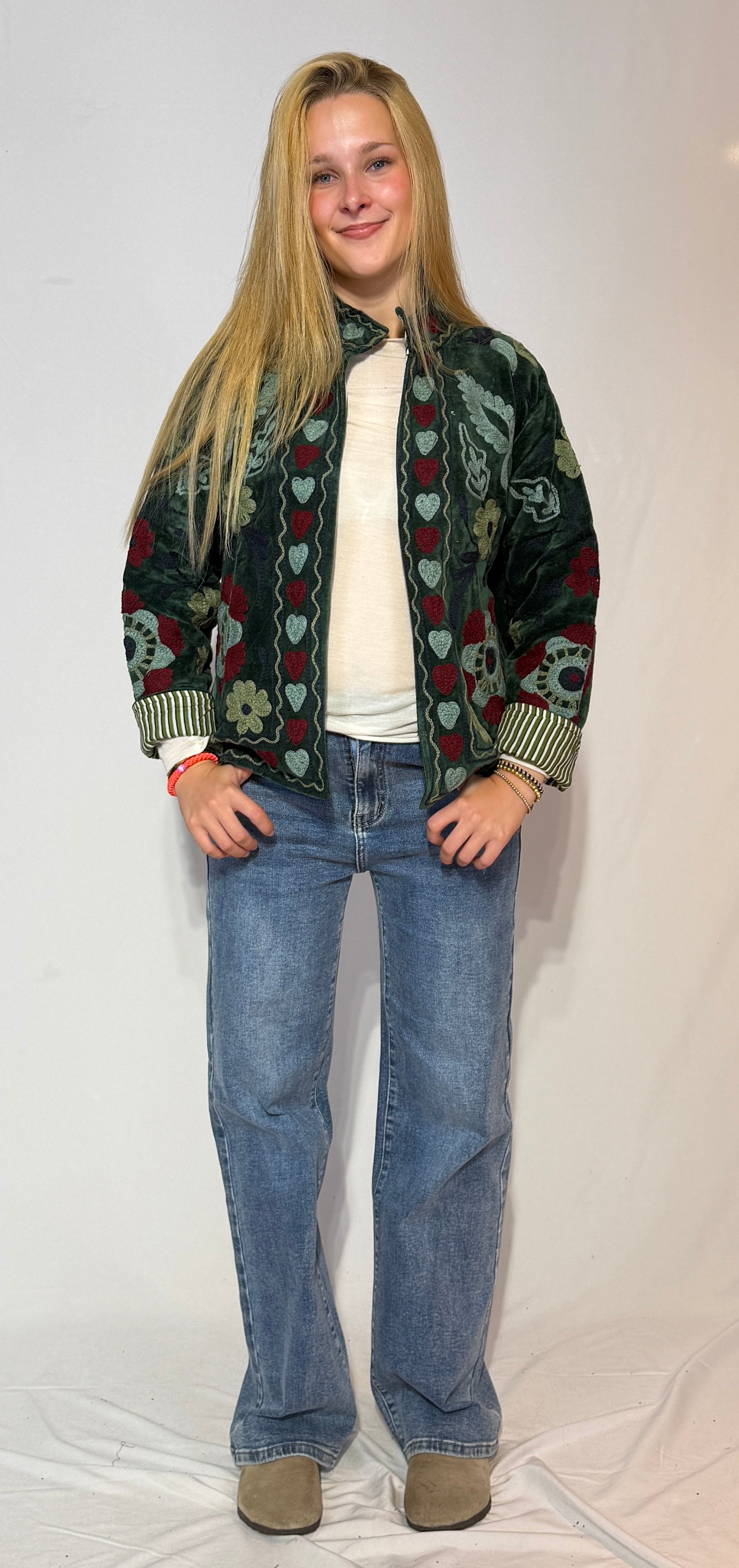 Handbestickte Suzani-Jacke – Waldgrün Herz & Ranke