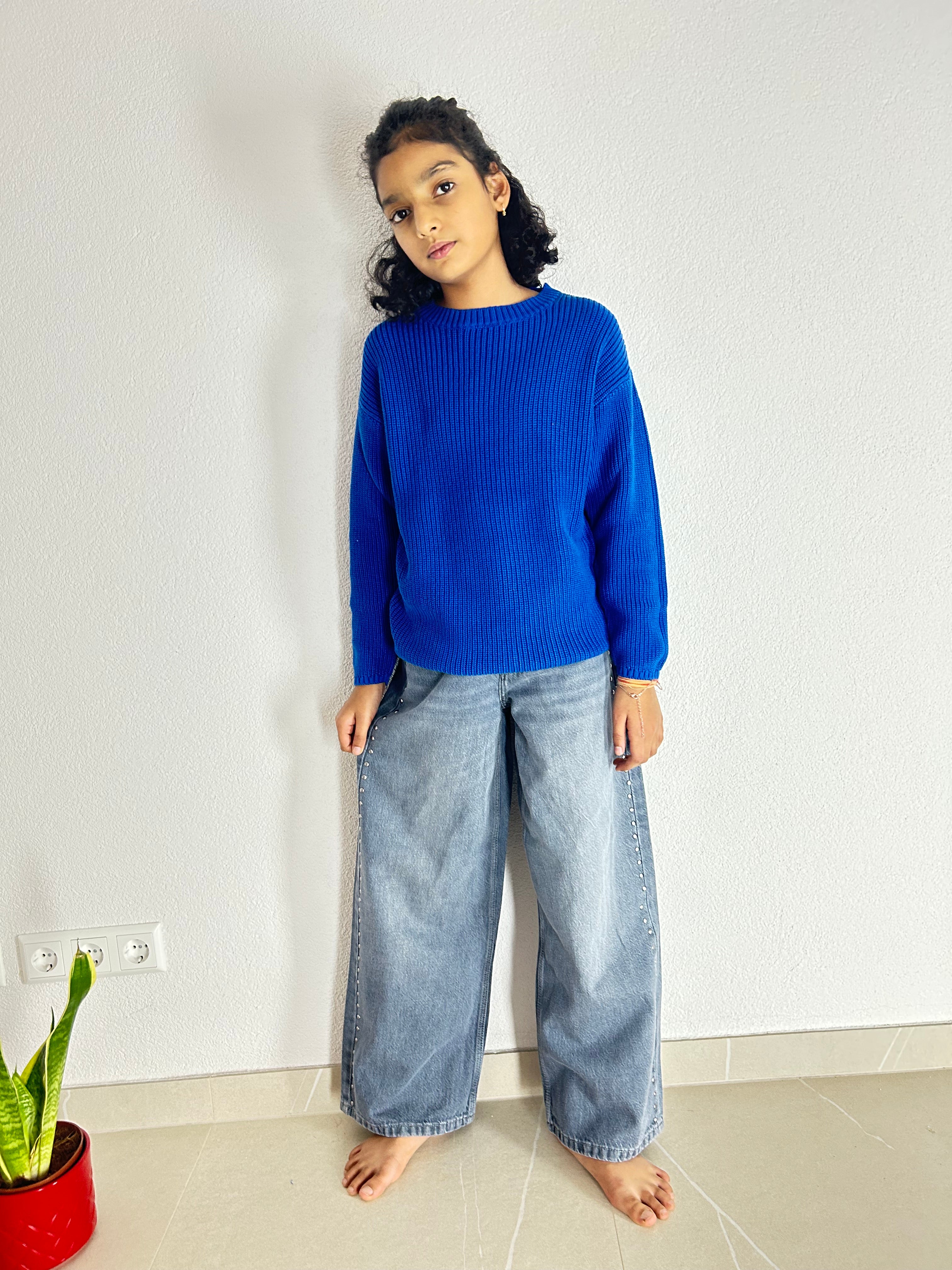Königsblauer Strickpullover aus Bio-Baumwolle – Lockere Passform für Kinder
