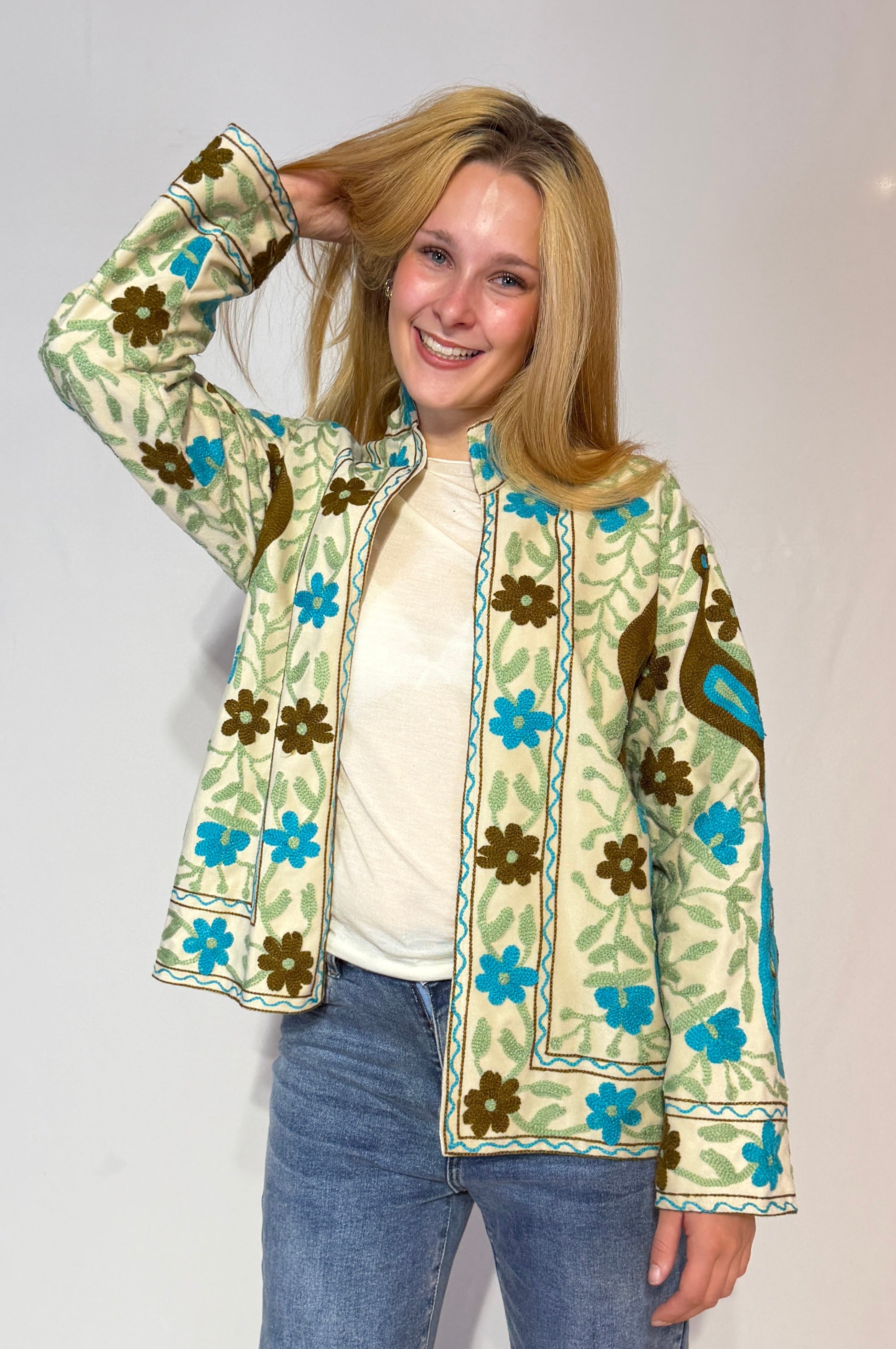 Hand-Embroidered Suzani Jacket – Ivory Peacock & Turquoise Bloom