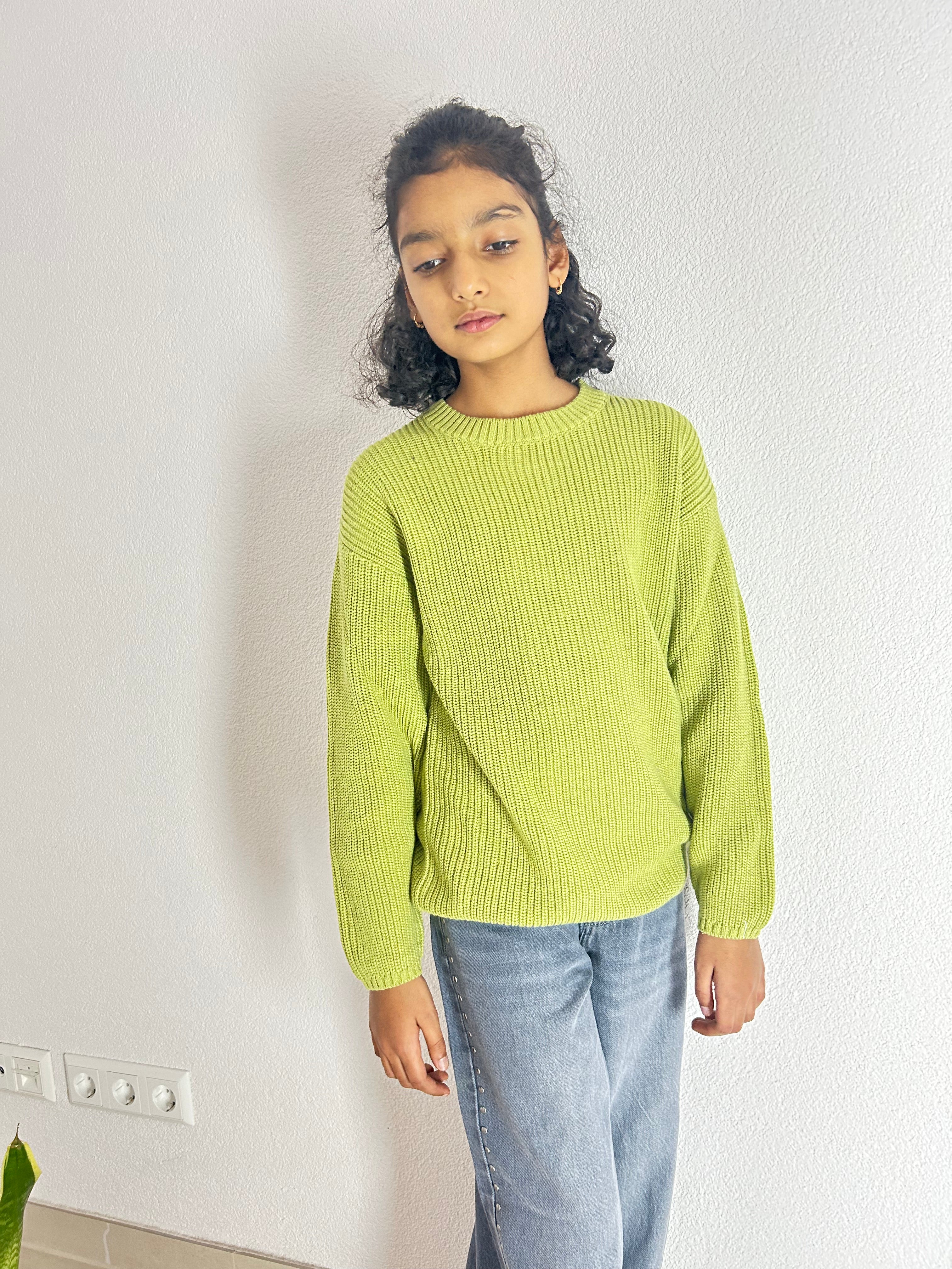 Pistazienfarbener Pullover aus Bio-Baumwollstrick – legere Passform für Kinder