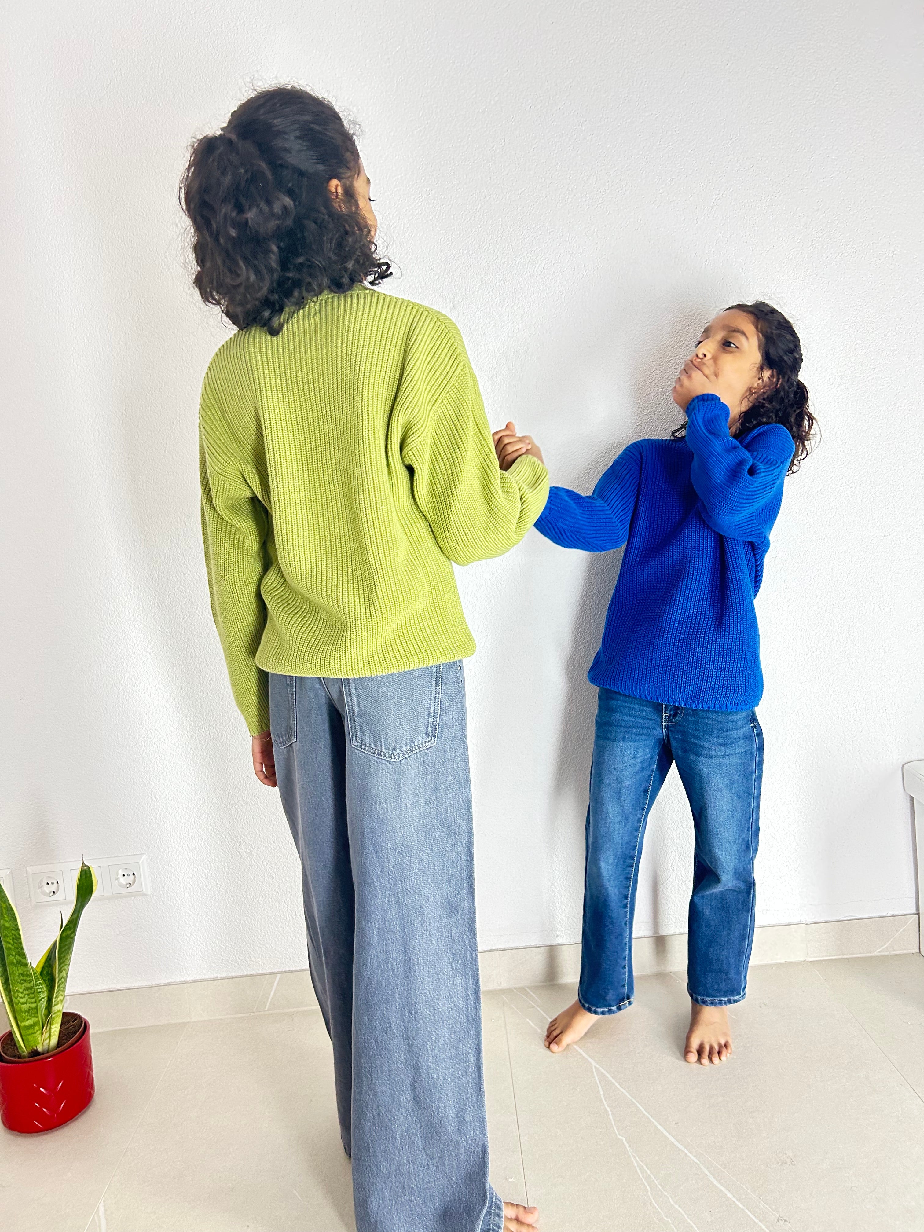 Pistazienfarbener Pullover aus Bio-Baumwollstrick – legere Passform für Kinder