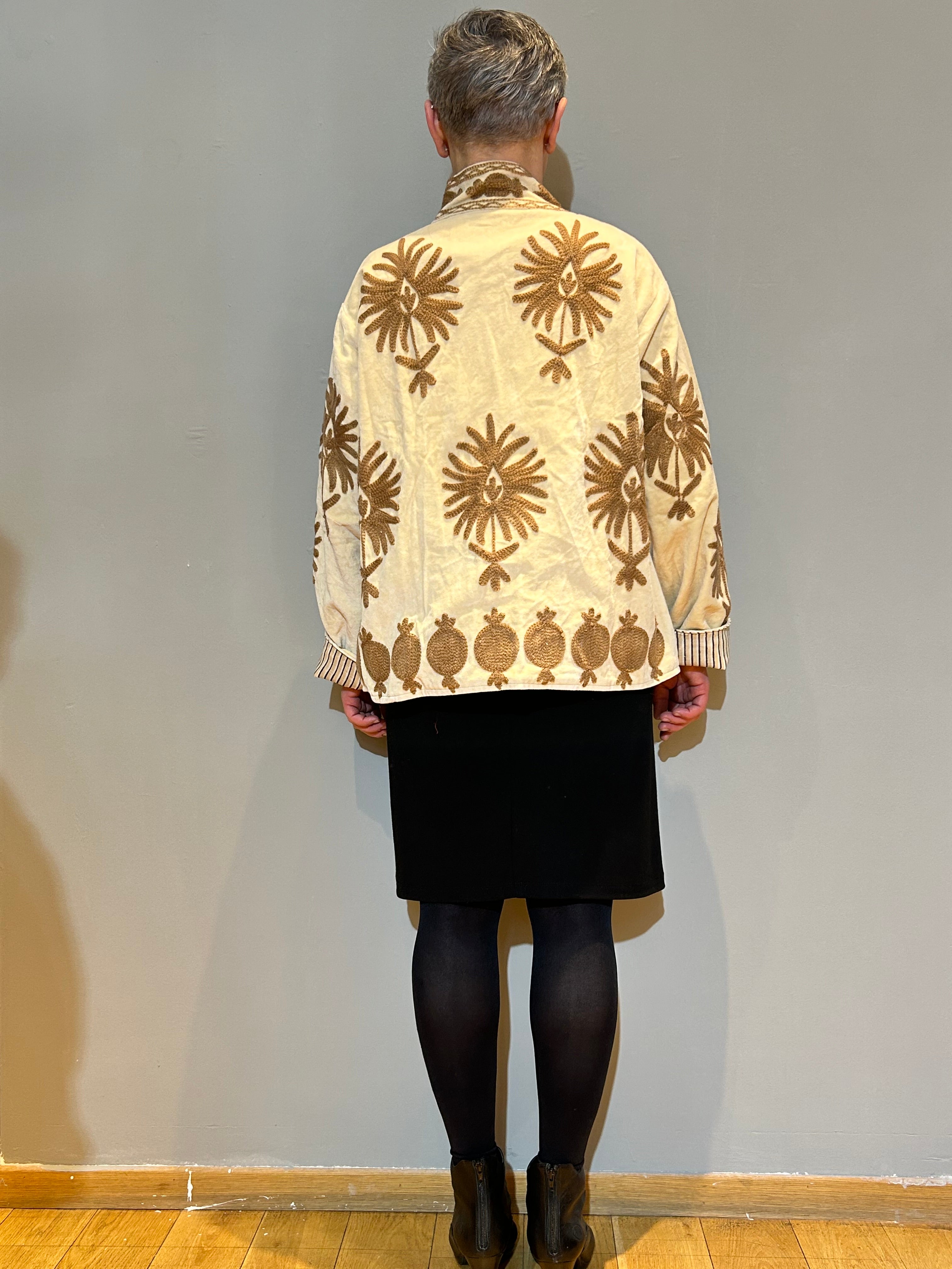 Sandstein Handbestickte Samt Suzani Jacke
