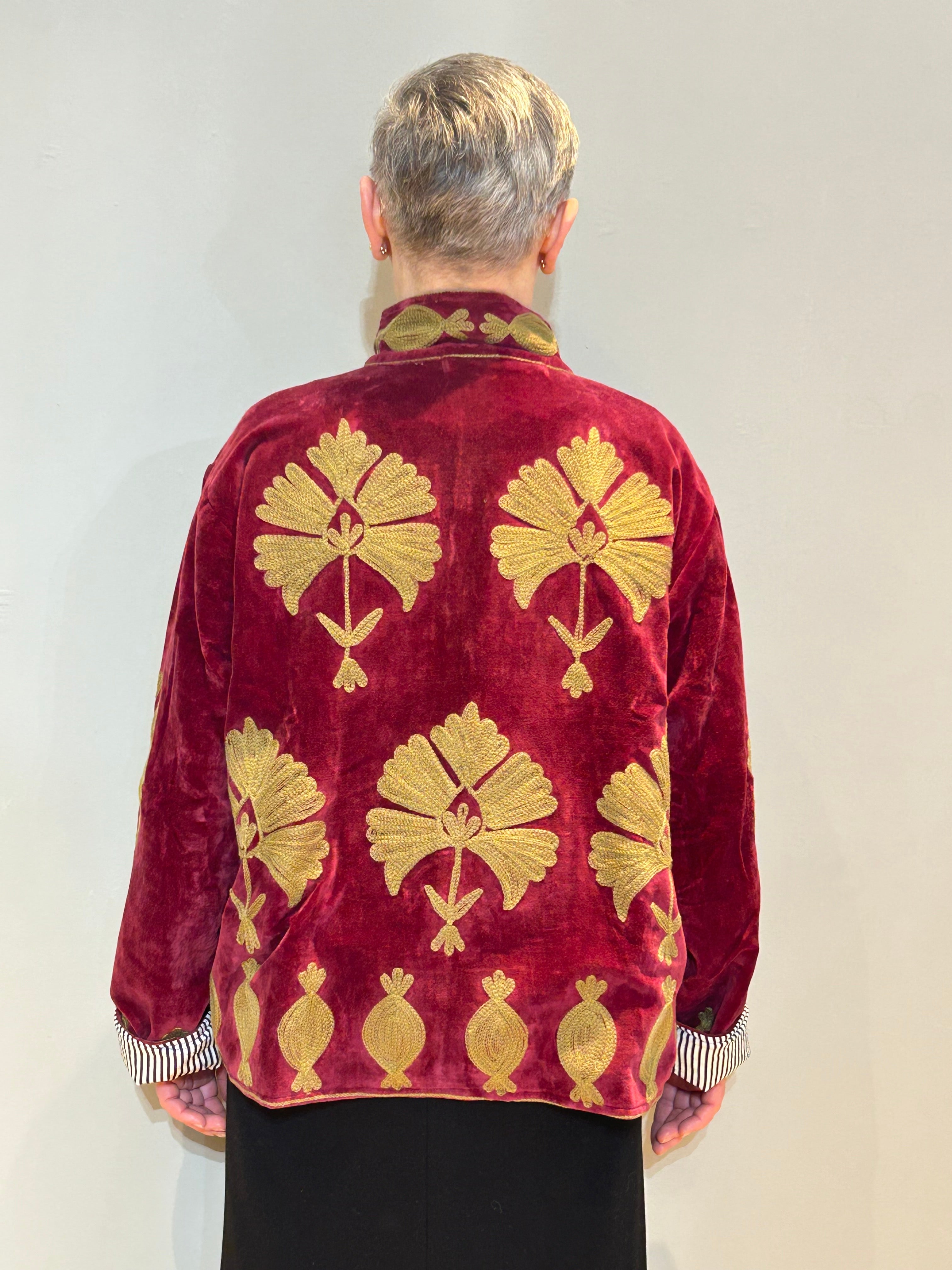 Samt Suzani Handbestickte Jacke - Granatapfel