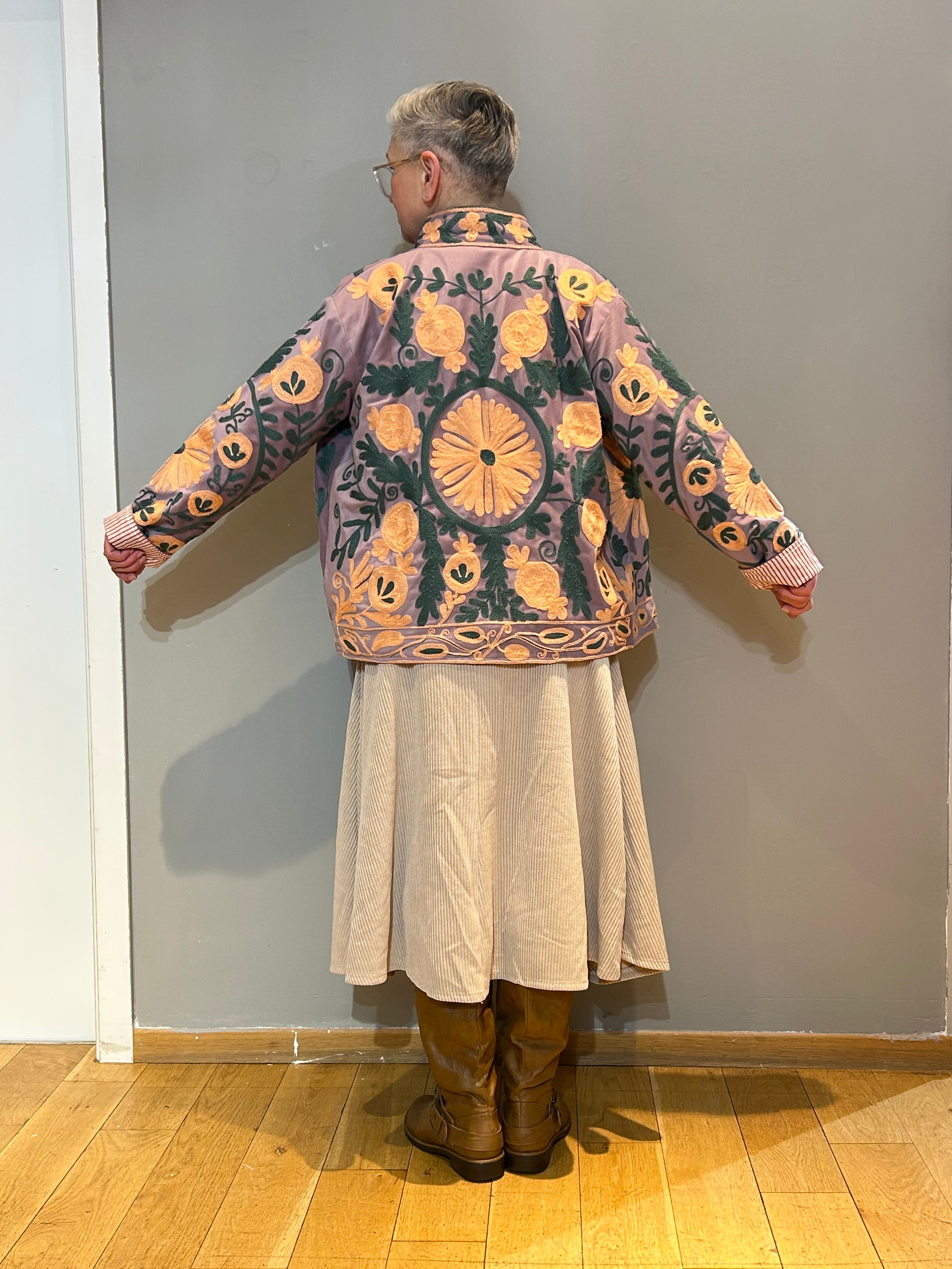 Velvet Suzani Hand-Embroidered Jacket - Lavender